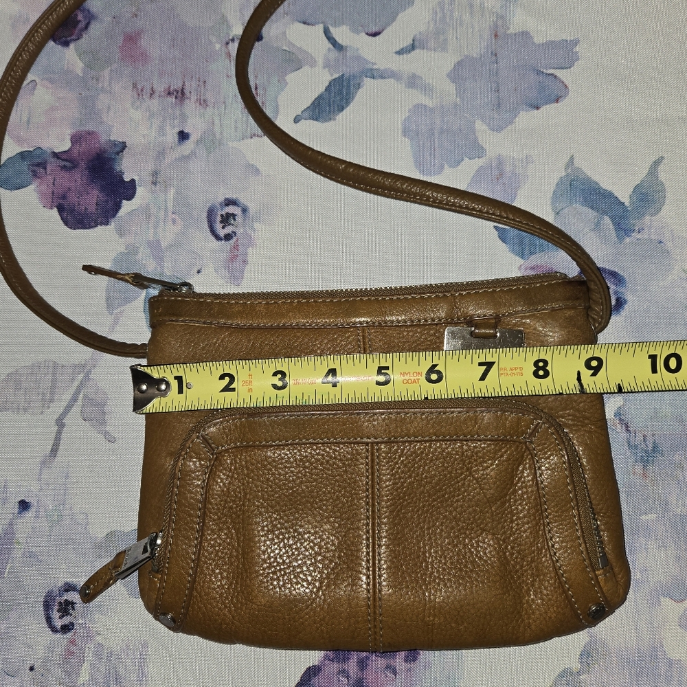 Tignanello leather crossbody purse - Picture 8 of 15